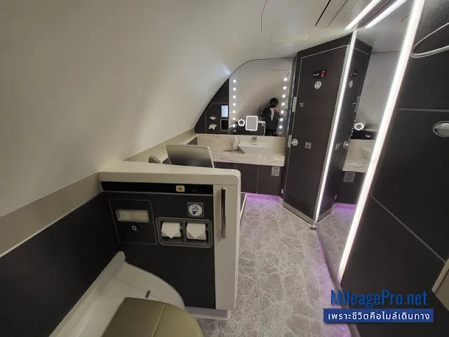 SQ First Class Suite JFK SIN Singapore airlines First Class Suite JFK SIN